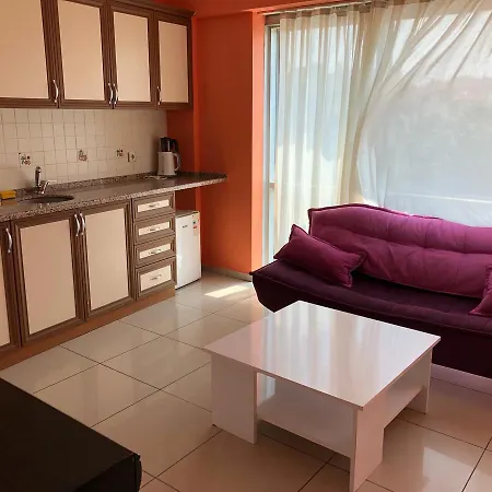 Pensionat 1460 Alsancak *